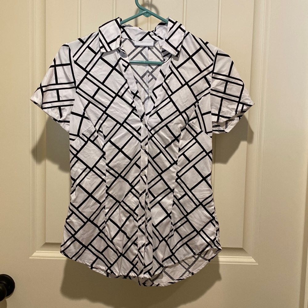 New York and Company White and black dress shirt size XS
